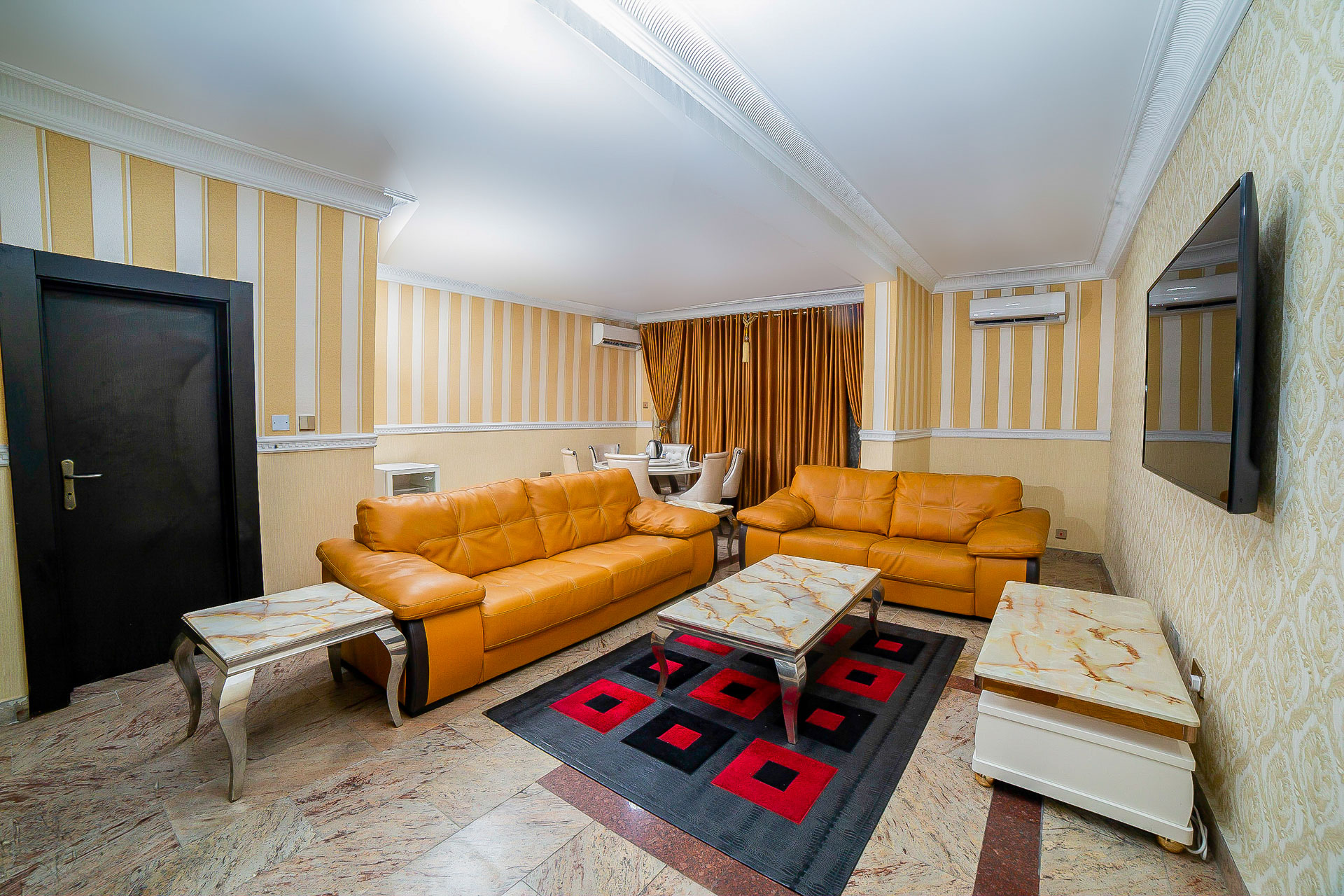 /web/uploads/116/Landmark Hotels Port Harcourt/room-photos/ Presidential Suite/landmarkpresidential-suite.jpg